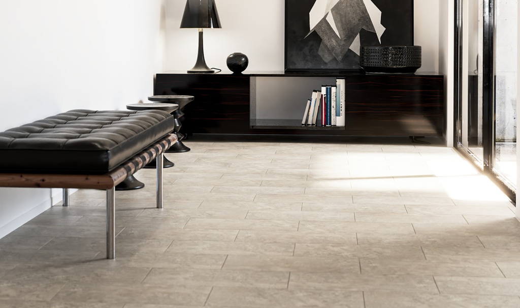 SPC ламинат отлично поглощает звуки