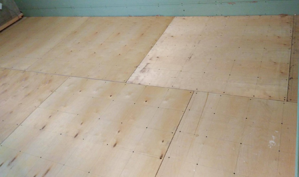 Фанерное основание под паркет