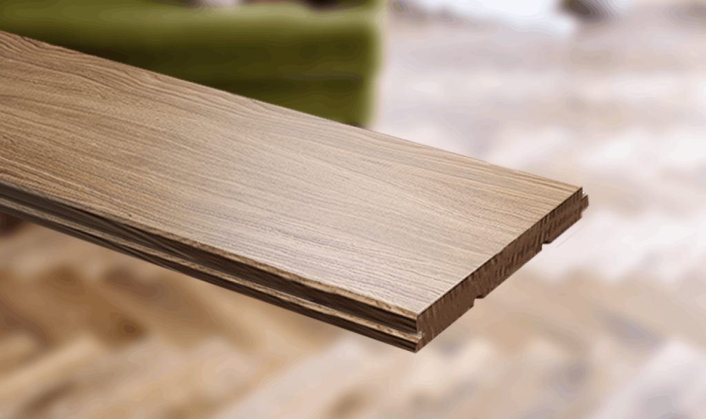 Заводское лаковое покрытие на паркете держится намного лучше и дольше