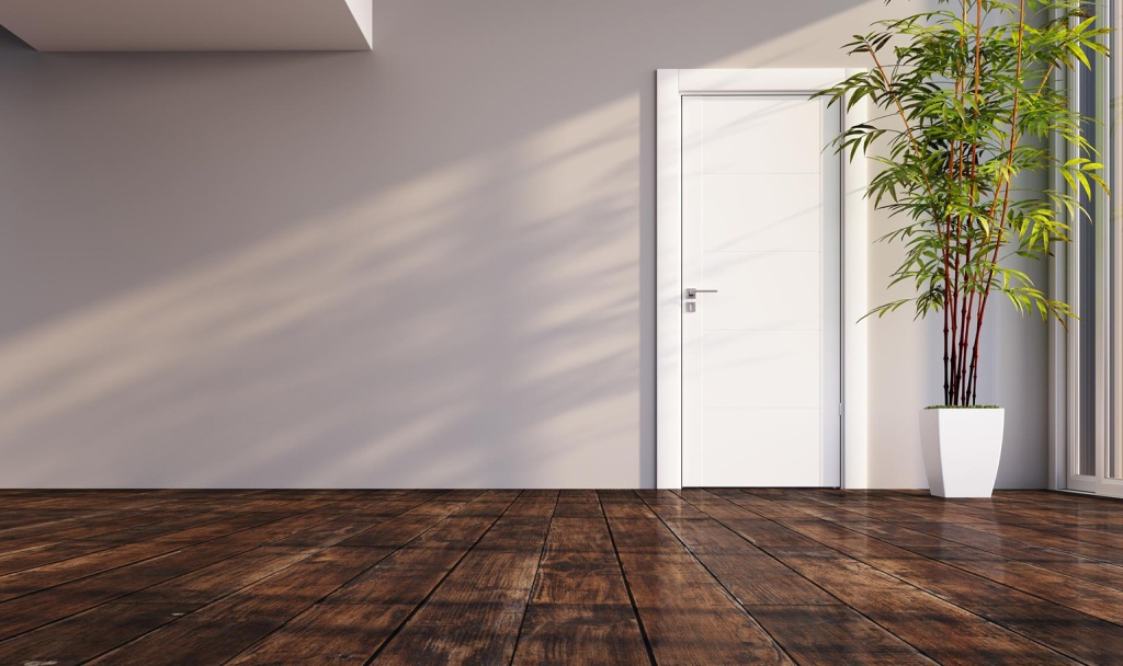 Темный пол и белые двери — идеальный контраст