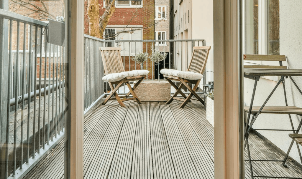  Террасная доска на балконе